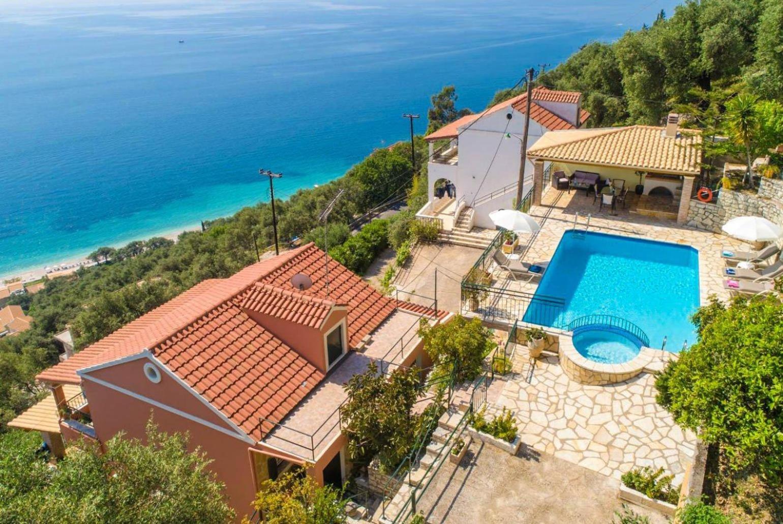 Villa Aris Gimari Eksteriør billede